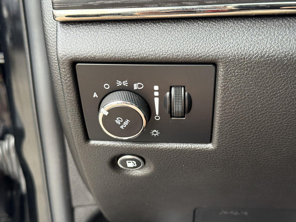Used 2019 Jeep Grand Cherokee High Altitude RWD image 17