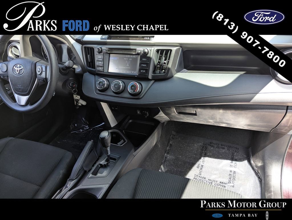 Used 2017 Toyota RAV4 LE image 9