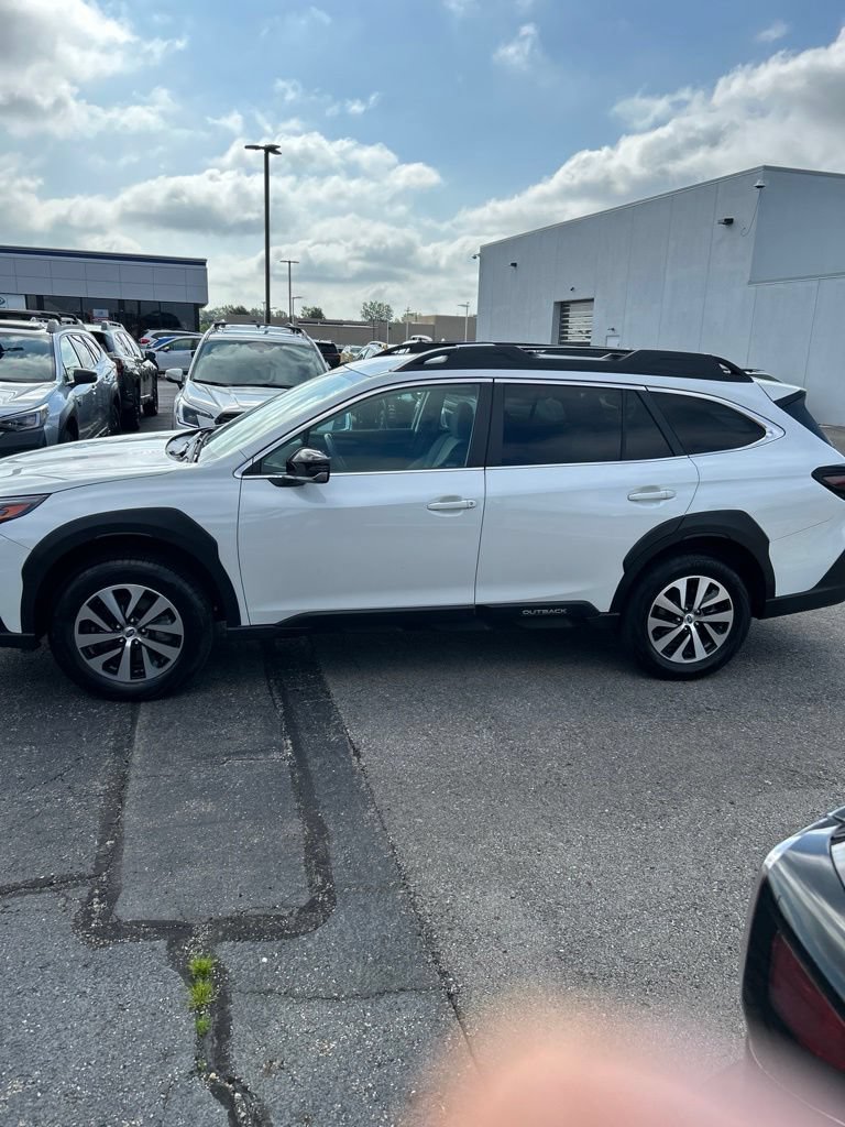 Certified 2024 Subaru Outback Premium AWD/4WD image 5