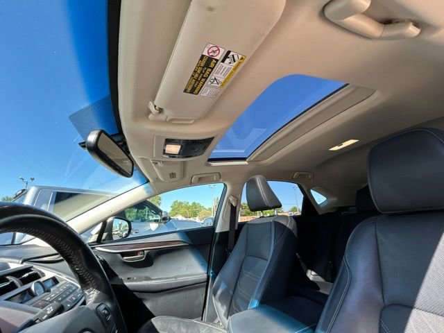 Used 2015 Lexus NX 300h AWD w/ Luxury Package image 31