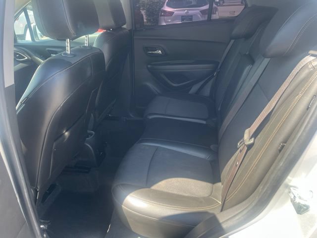 Used 2017 Chevrolet Trax LT w/ Driver Confidence Package FWD image 25