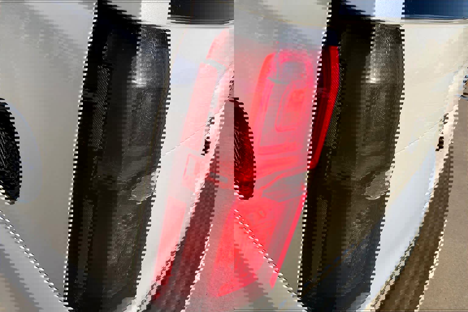 Used 2015 Chevrolet Suburban LT image 28