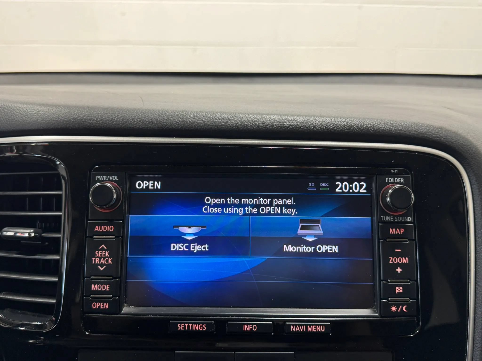 Used 2015 Mitsubishi Outlander SE FWD image 18