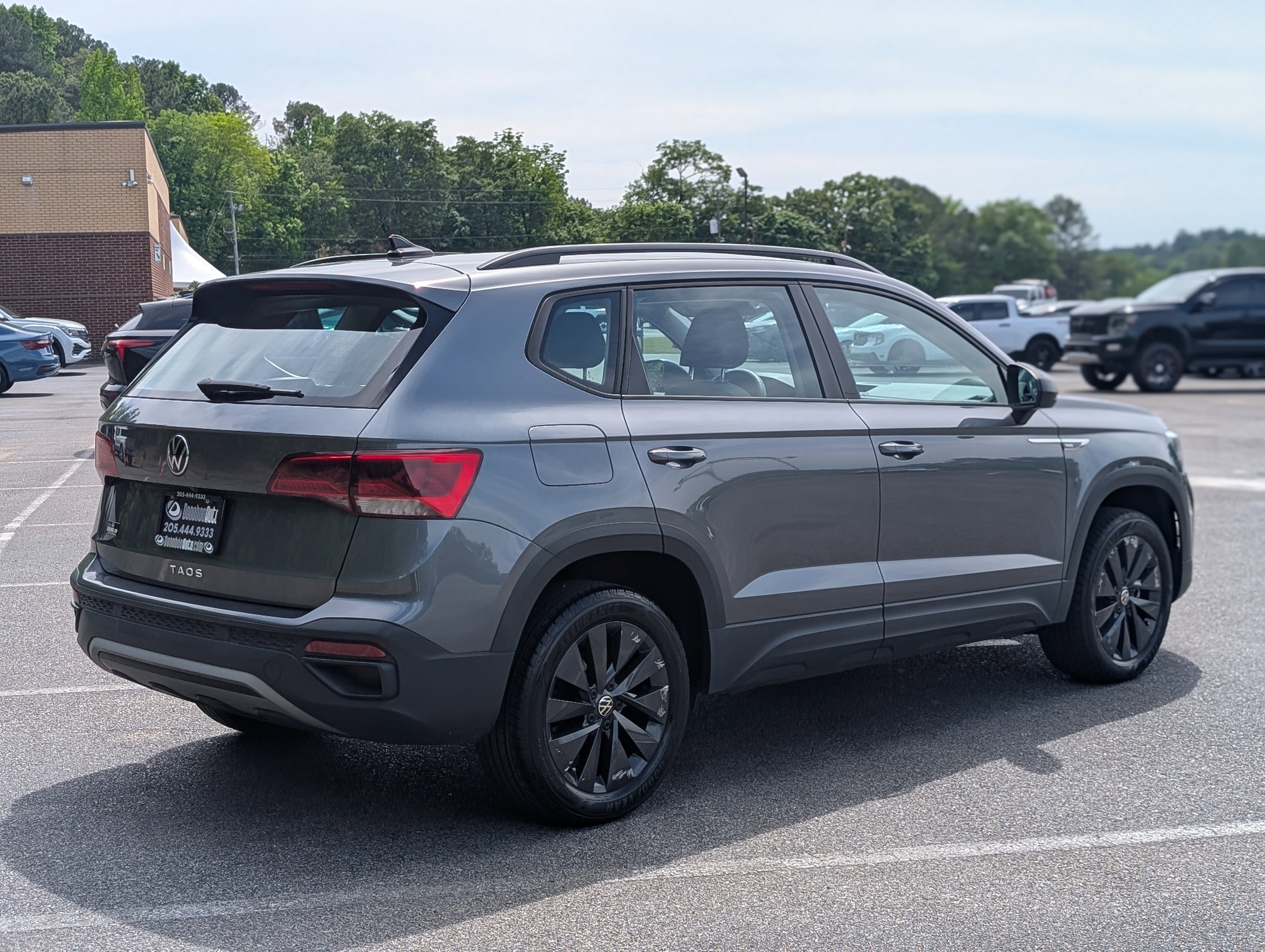 Used 2023 Volkswagen Taos S w/ Driver Assistance Package FWD image 9