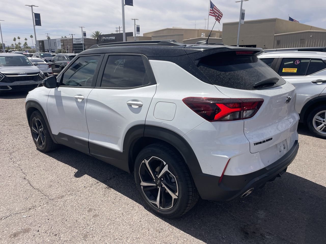 Used 2021 Chevrolet TrailBlazer RS w/ Sun and Liftgate Package image 17