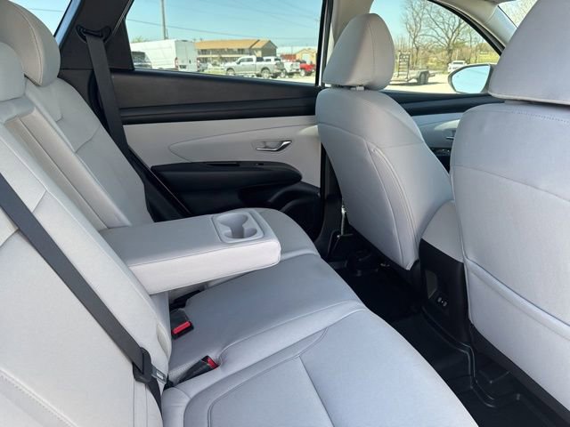 Used 2025 Hyundai Tucson SE FWD image 14