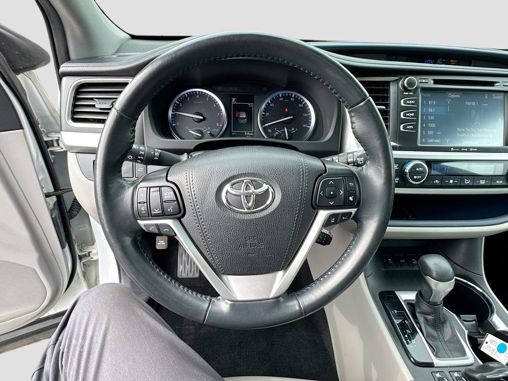 Used 2019 Toyota Highlander XLE image 7