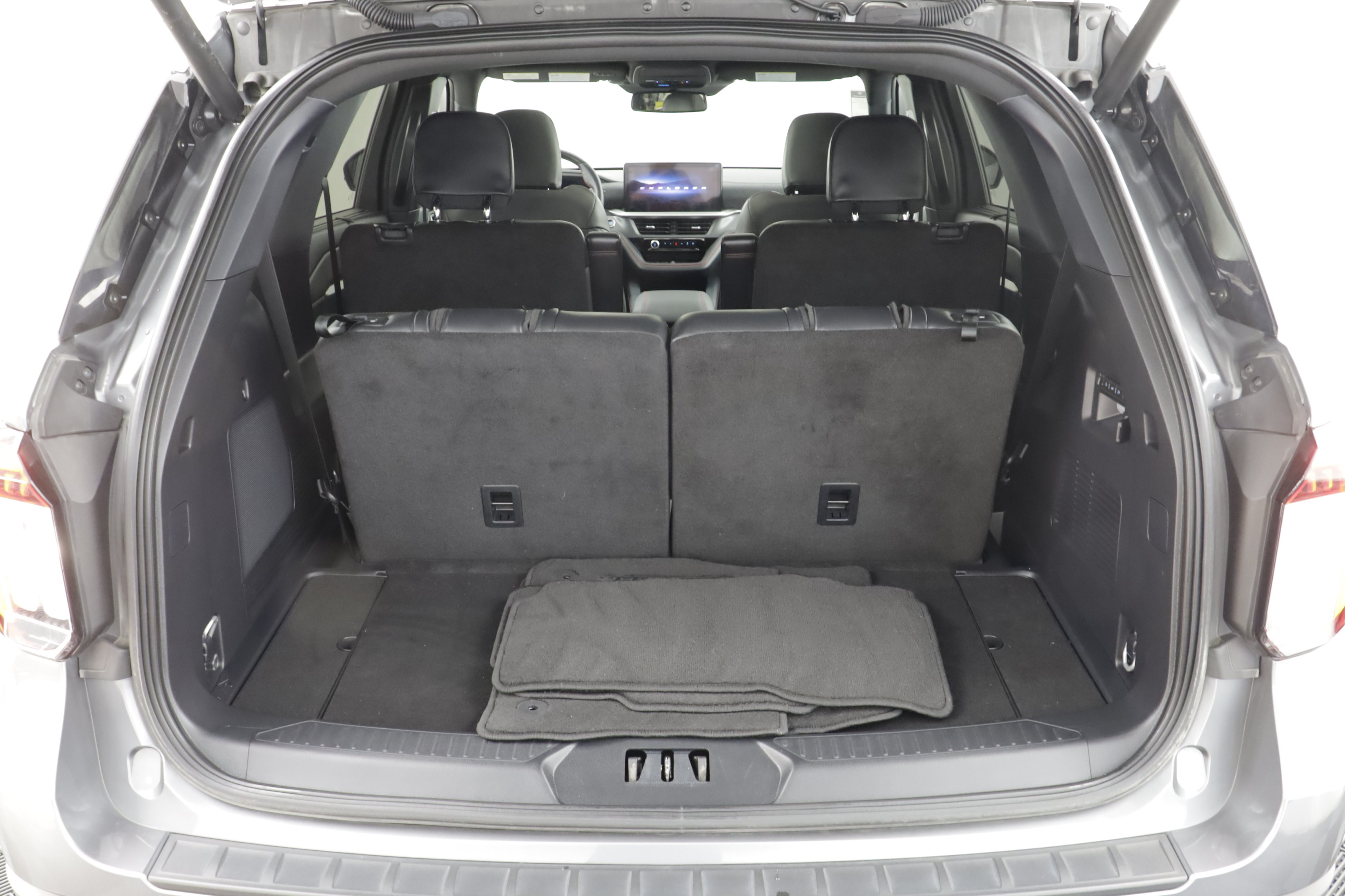 Used 2025 Ford Explorer ST AWD/4WD image 22