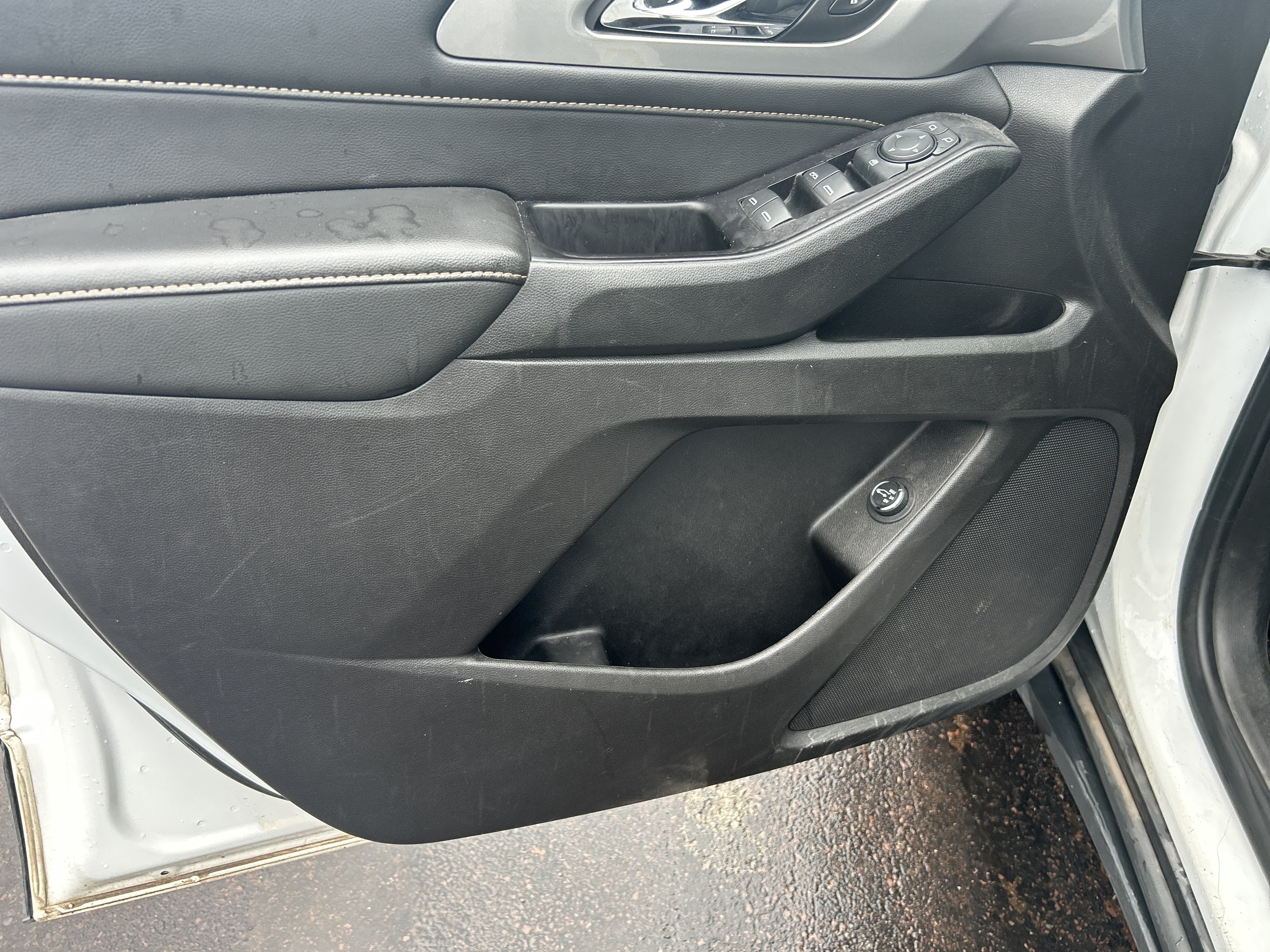 Used 2019 Chevrolet Traverse LT AWD/4WD image 16