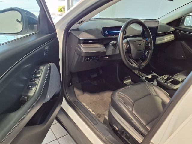 Used 2025 Ford Mustang Mach-E Premium RWD image 7