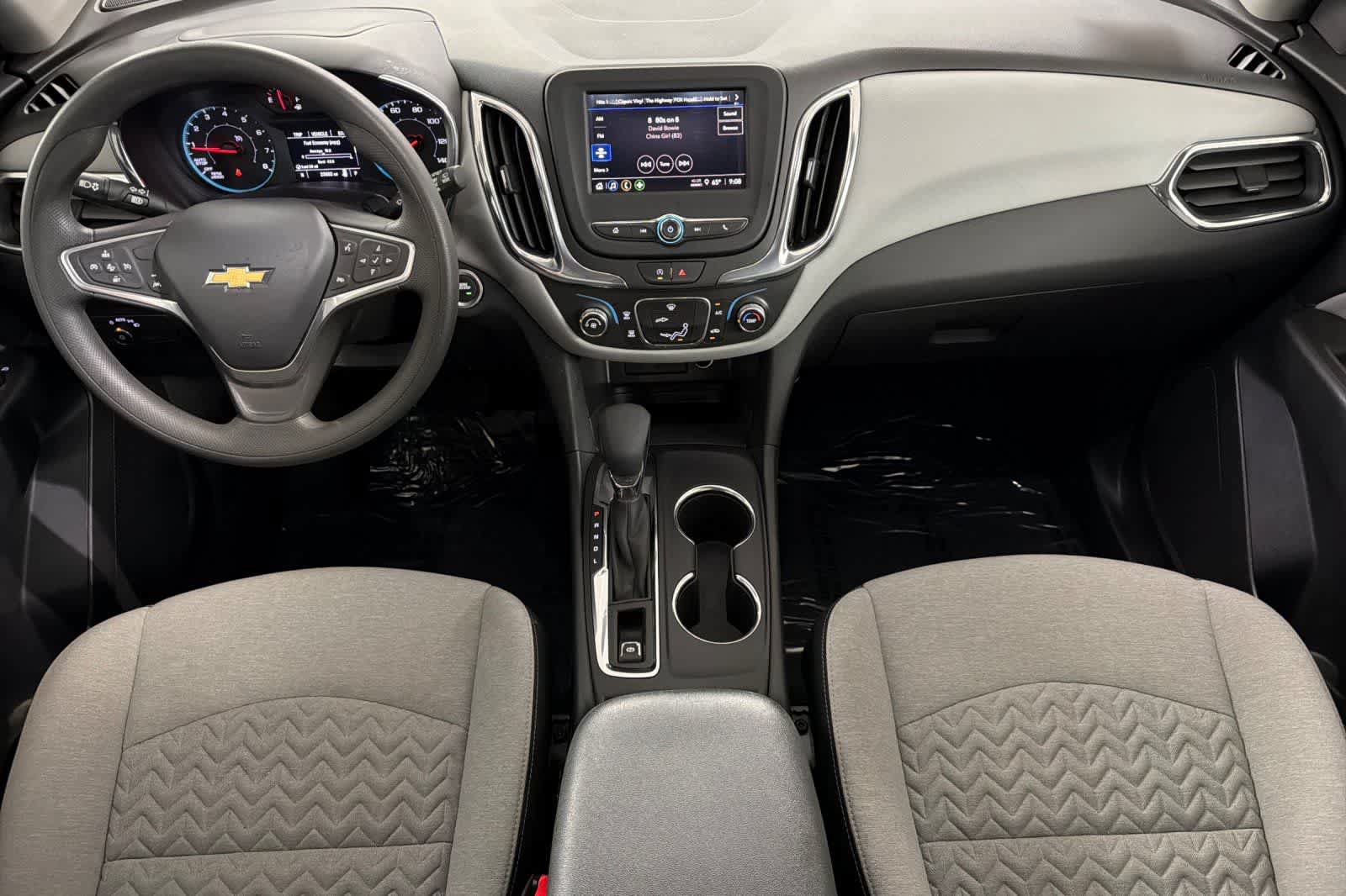 Used 2023 Chevrolet Equinox LS FWD image 3