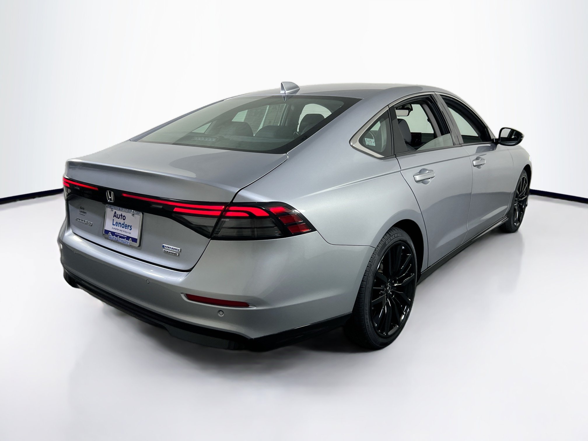 Used 2023 Honda Accord Touring image 5