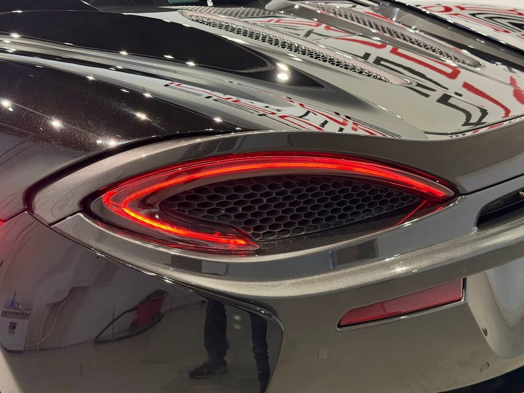 Used 2016 McLaren 570S Coupe image 10