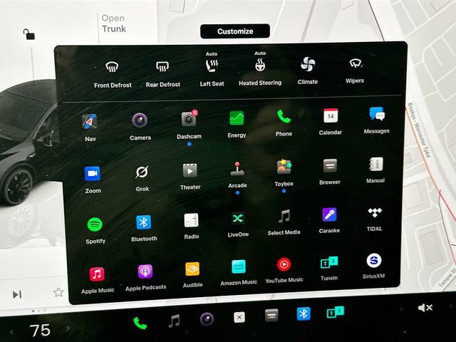 Used 2023 Tesla Model Y Performance image 13