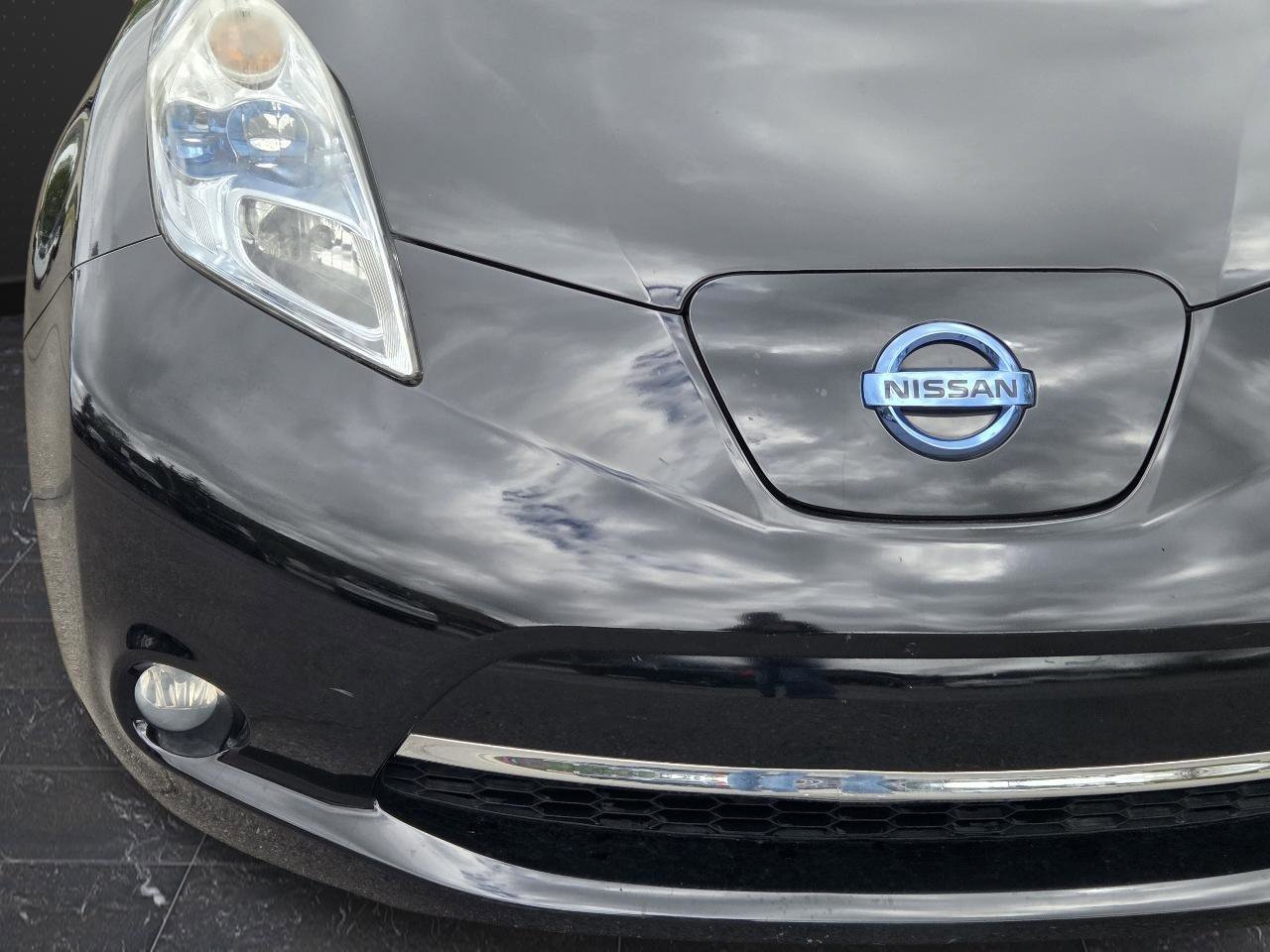 Used 2011 Nissan Leaf SL FWD image 27