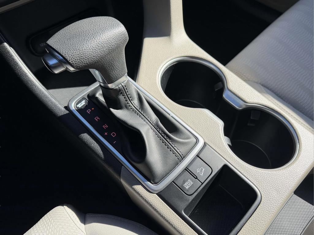 Used 2021 Kia Sportage LX image 6