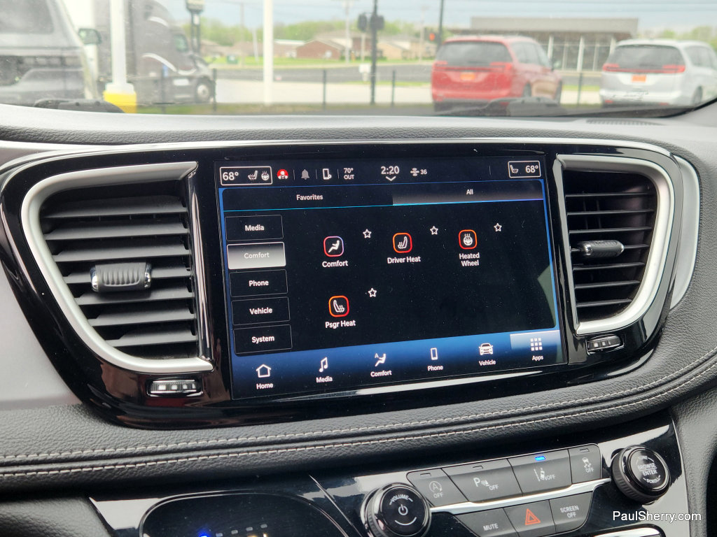 Used 2024 Chrysler Pacifica Touring FWD image 44