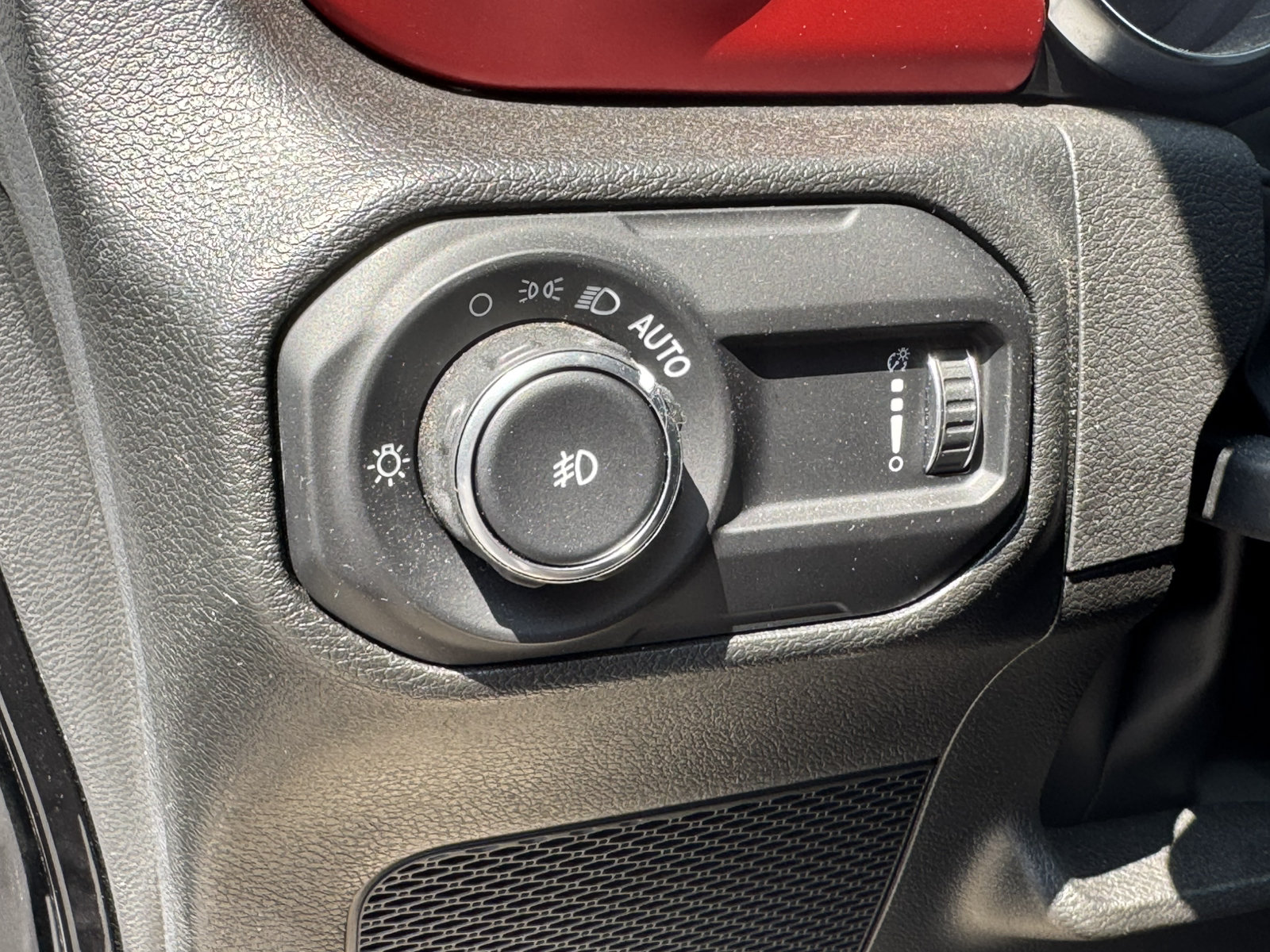 Used 2023 Jeep Wrangler Unlimited Rubicon AWD/4WD image 35
