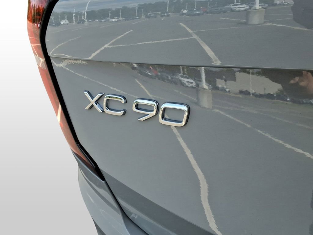 New 2026 Volvo XC90 B6 Plus w/ Protection Package Premier image 5