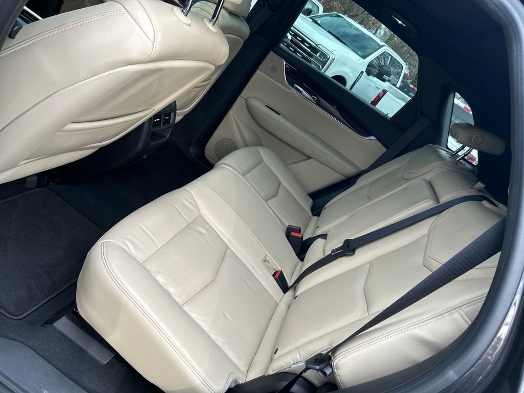 Used 2017 Cadillac XT5 Luxury w/ Driver Awareness Package image 24