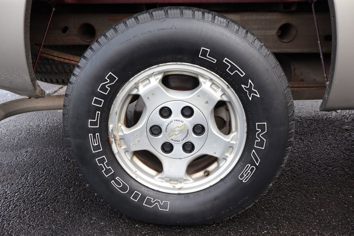 Used 1999 Chevrolet Silverado 1500 LS w/ Firm Ride Suspension Pkg image 33