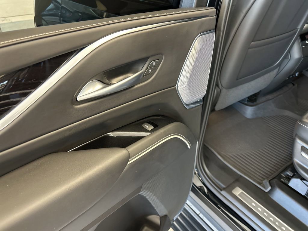 Used 2023 Cadillac Escalade ESV V AWD/4WD image 26