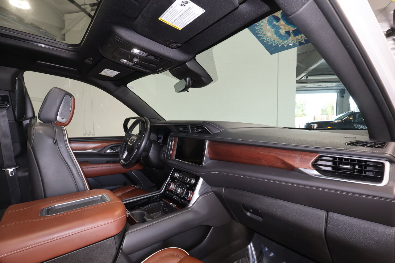 Used 2023 GMC Yukon XL Denali Ultimate AWD/4WD image 31