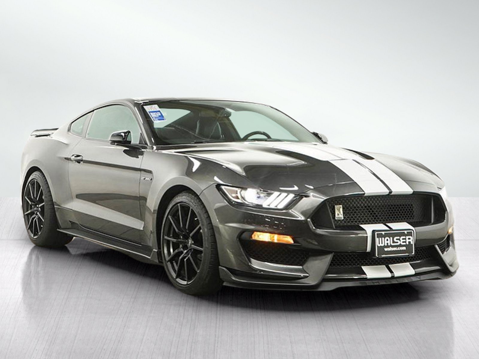 Used 2016 Ford Mustang Shelby GT350 w/ Technology Package RWD image 7