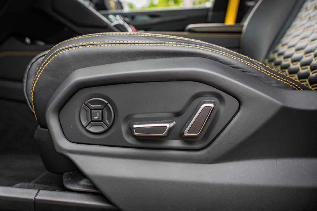 Used 2023 Lamborghini Urus S AWD/4WD image 18