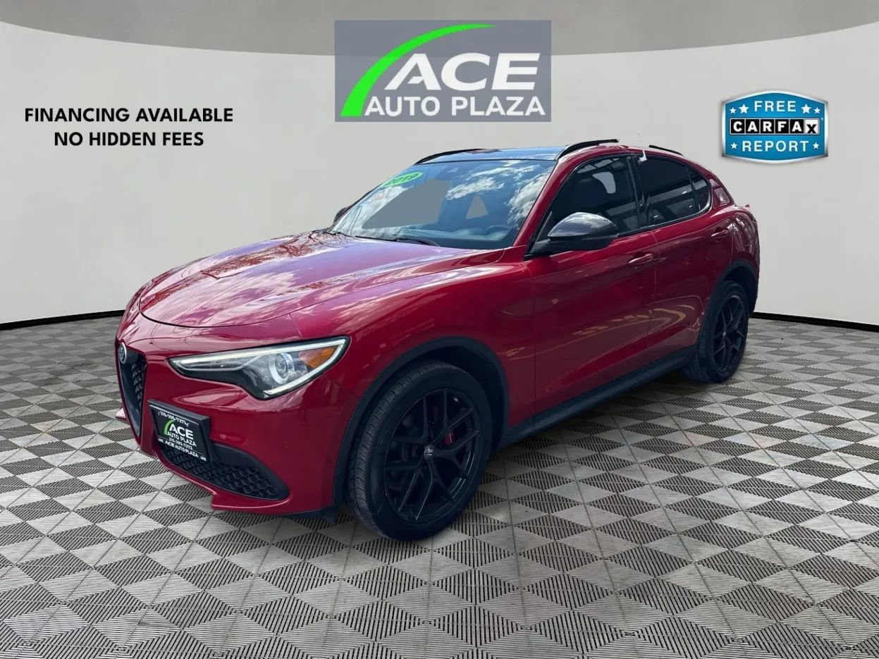 Used 2019 Alfa Romeo Stelvio Ti Sport w/ Quick Order Package 22S Sport AWD/4WD image 2