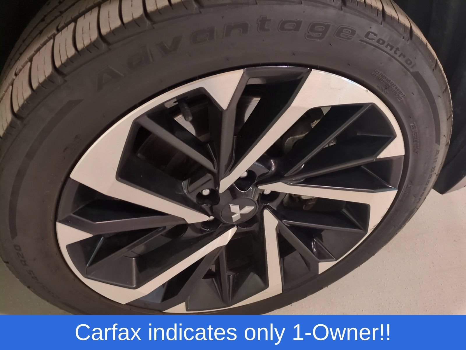 Used 2023 Mitsubishi Outlander SE AWD/4WD image 2