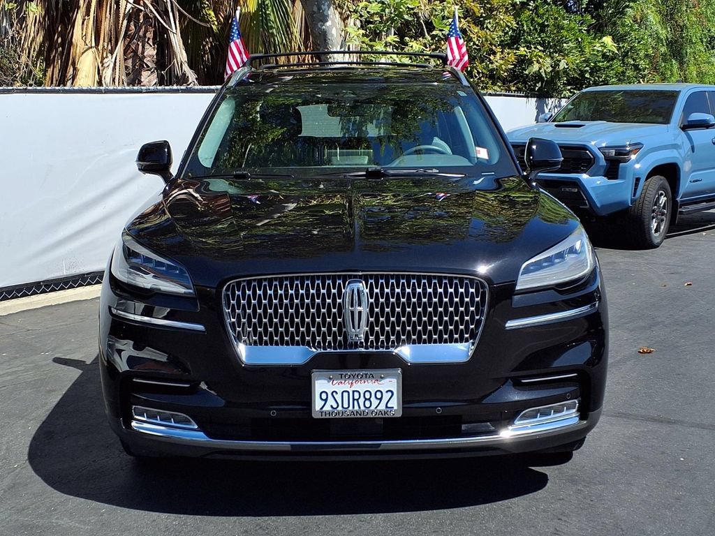 Used 2021 Lincoln Aviator Reserve RWD image 2