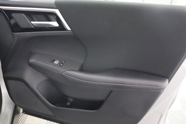 Used 2025 Mitsubishi Outlander ES image 28