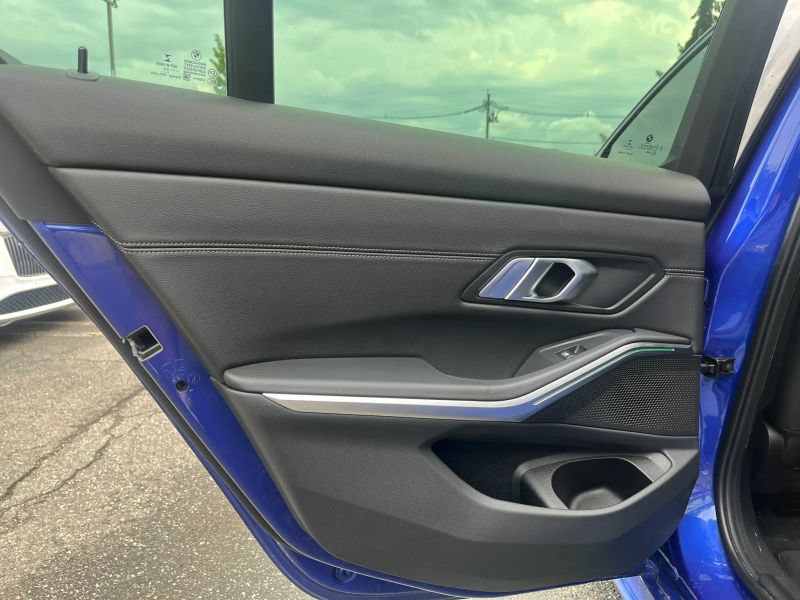 Used 2022 BMW M340i xDrive w/ Premium Package AWD/4WD image 17