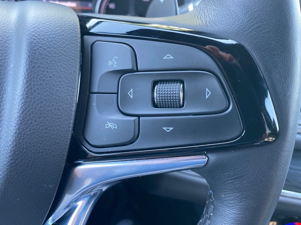 Used 2024 Buick Enclave Essence w/ Sport Touring Edition FWD image 19