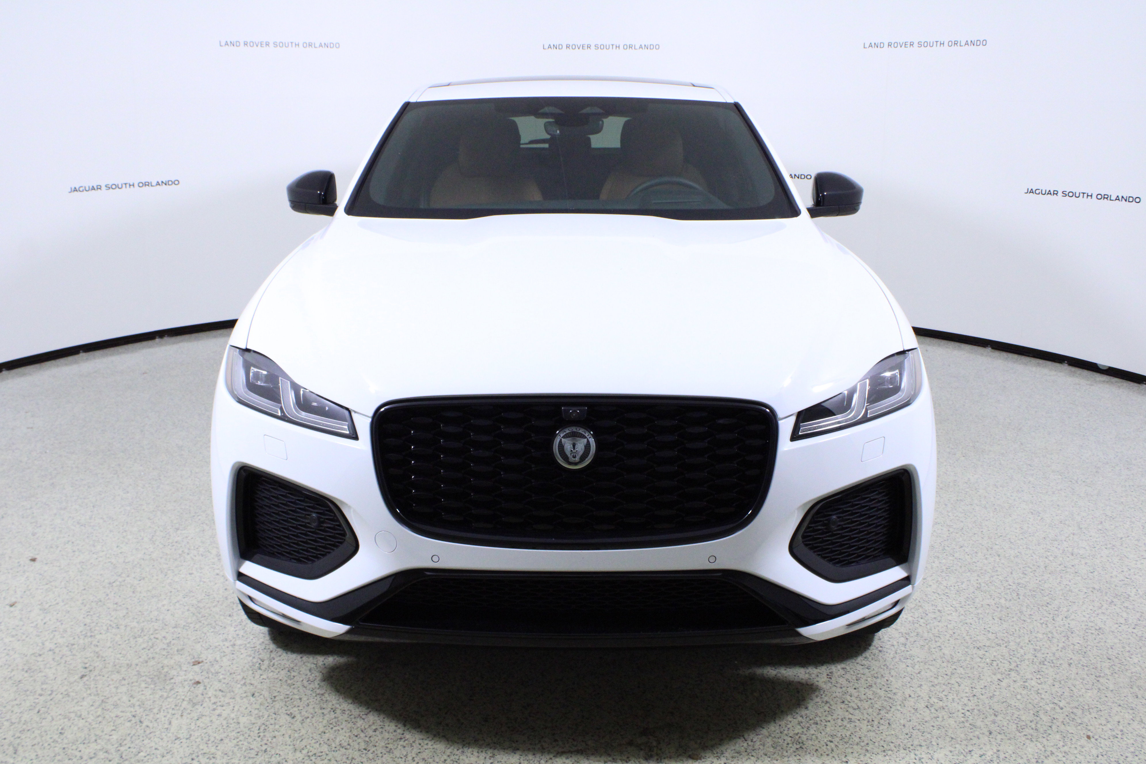 New 2026 Jaguar F-PACE R-Dynamic S image 2