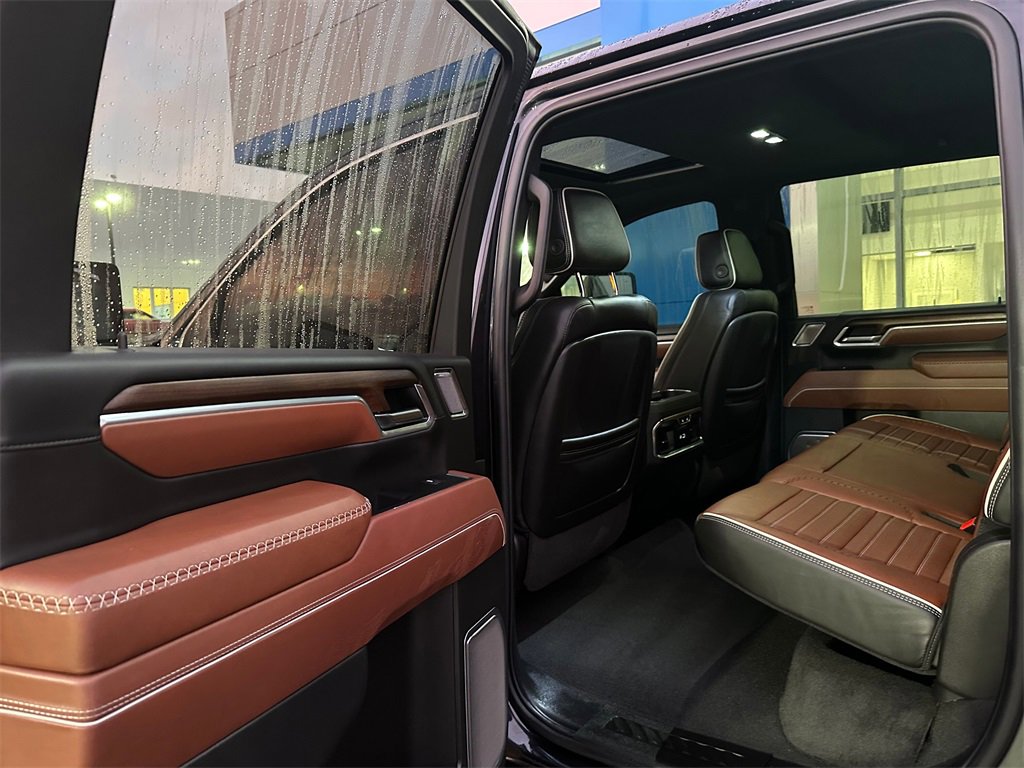 Used 2025 GMC Sierra 2500 Denali Ultimate image 16