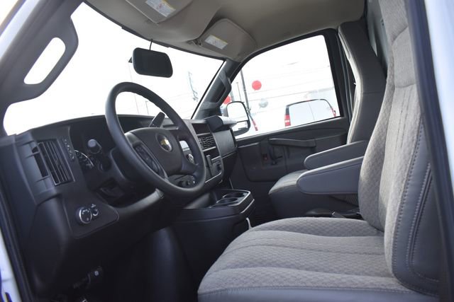 New 2025 Chevrolet Express 3500 w/ Power Convenience Package image 18