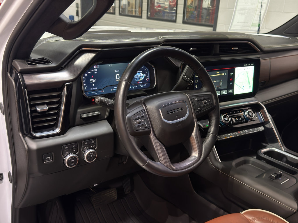 Used 2025 GMC Sierra 3500 Denali Ultimate AWD/4WD image 21