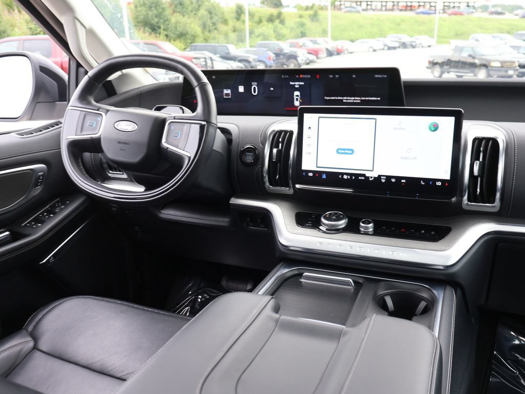 Used 2025 Ford Expedition Max Platinum AWD/4WD image 15