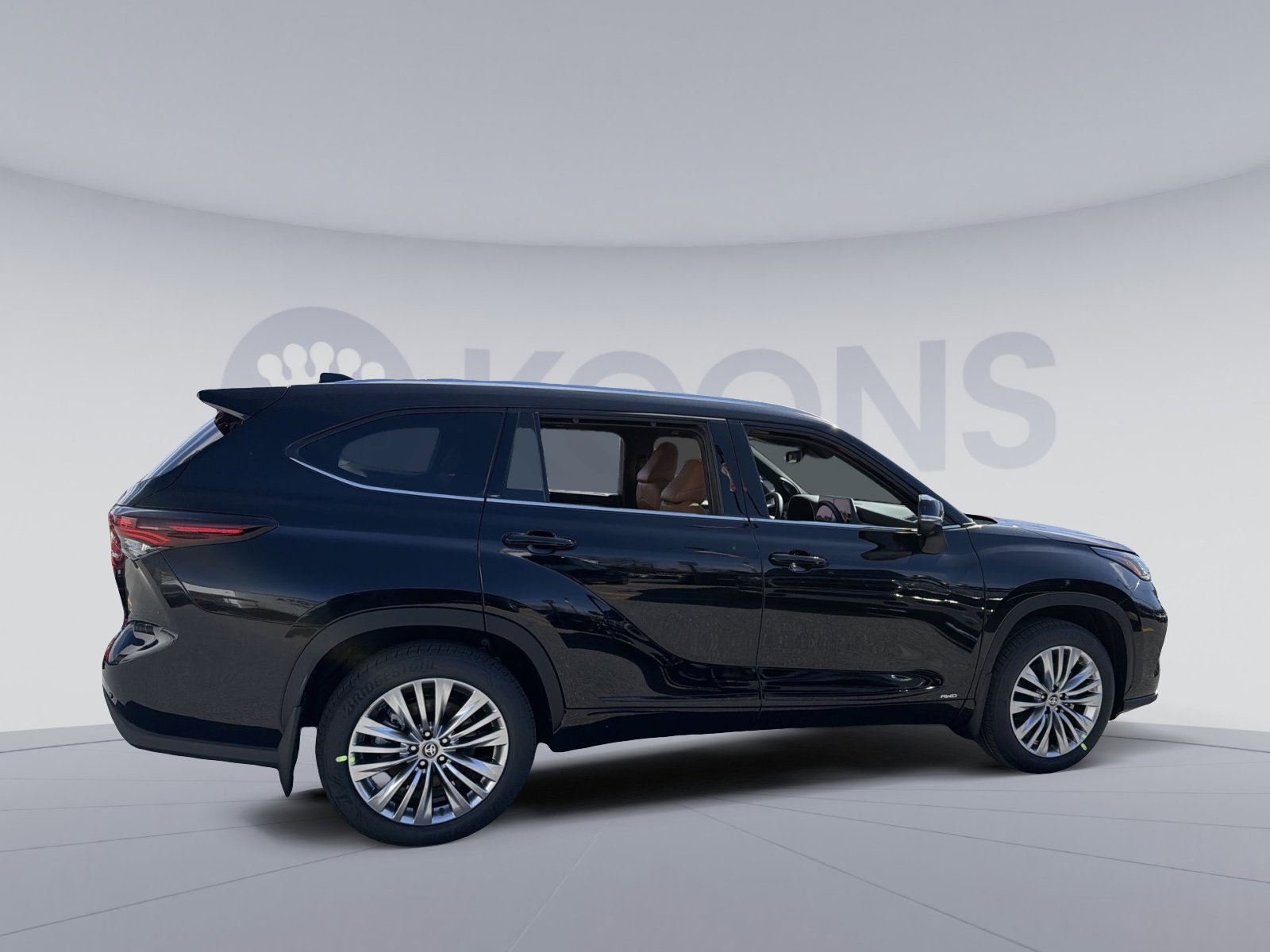 New 2026 Toyota Highlander Platinum image 8