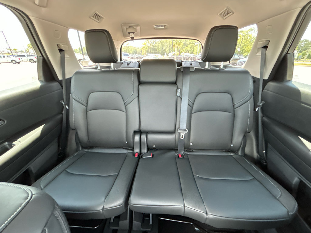 New 2026 Nissan Pathfinder SL FWD image 30