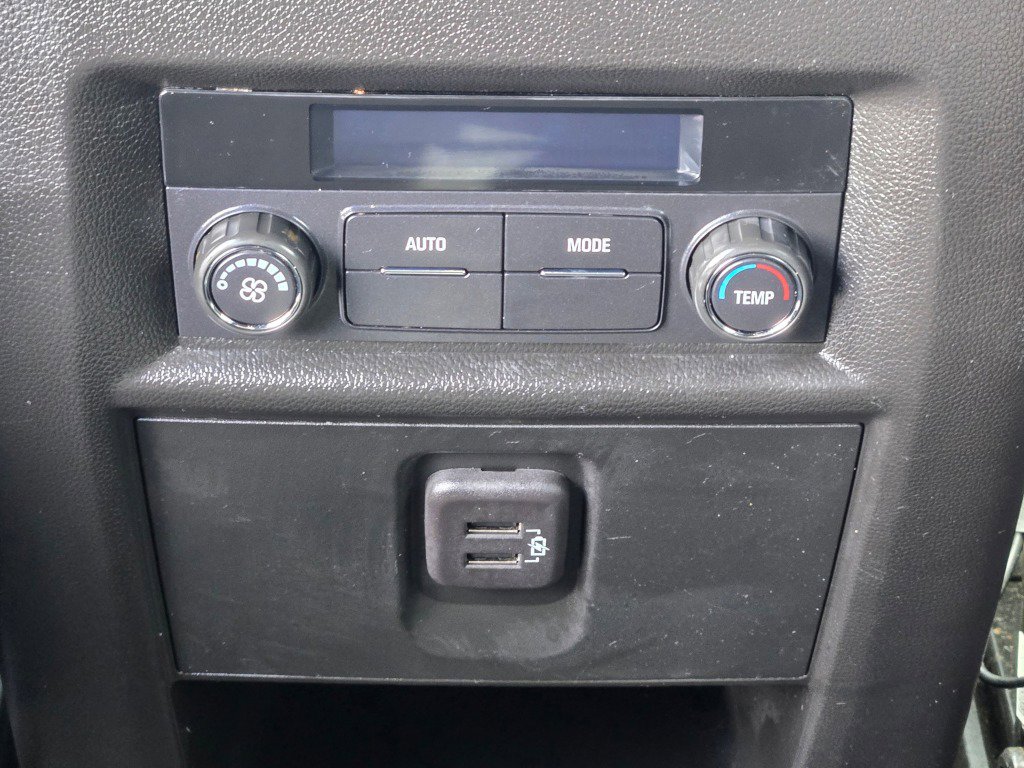 Used 2023 Chevrolet Traverse LT image 20