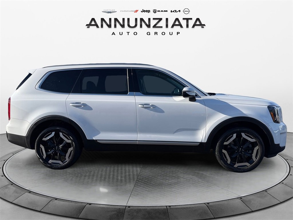 Used 2023 Kia Telluride S w/ S Sunroof Package image 6
