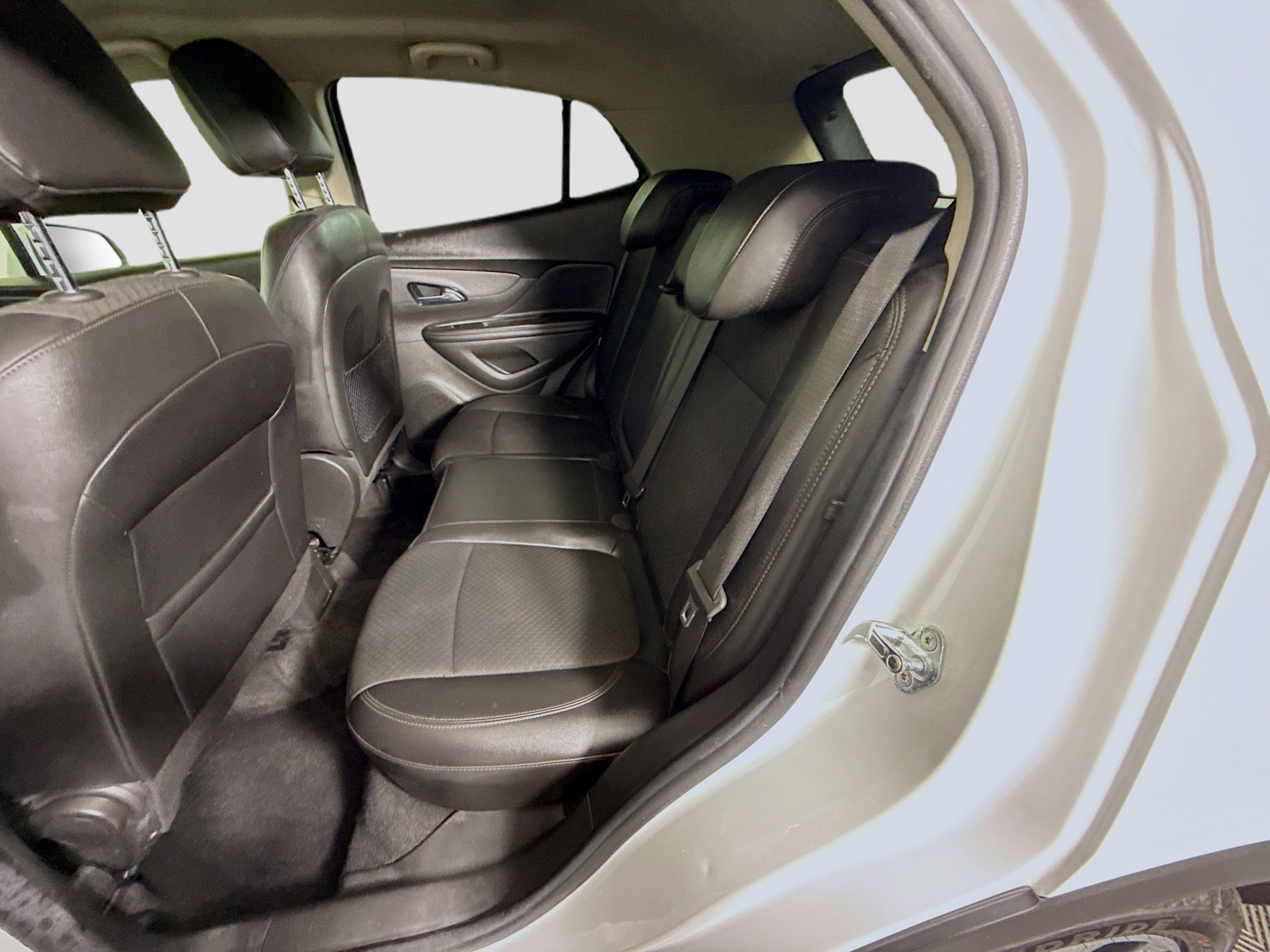 Used 2021 Buick Encore Preferred image 25