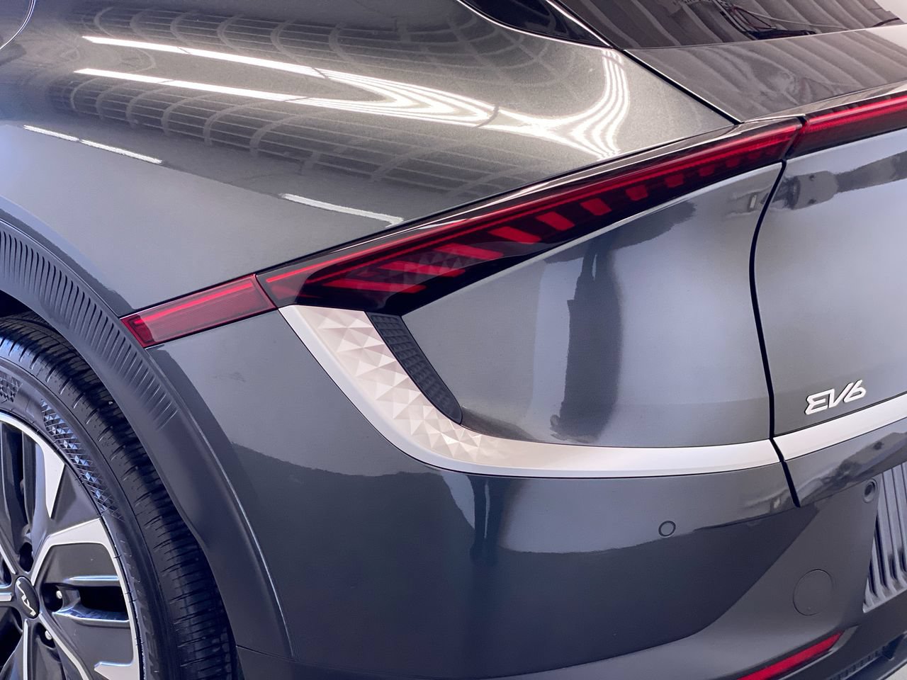 Certified 2024 Kia EV6 Light RWD image 9