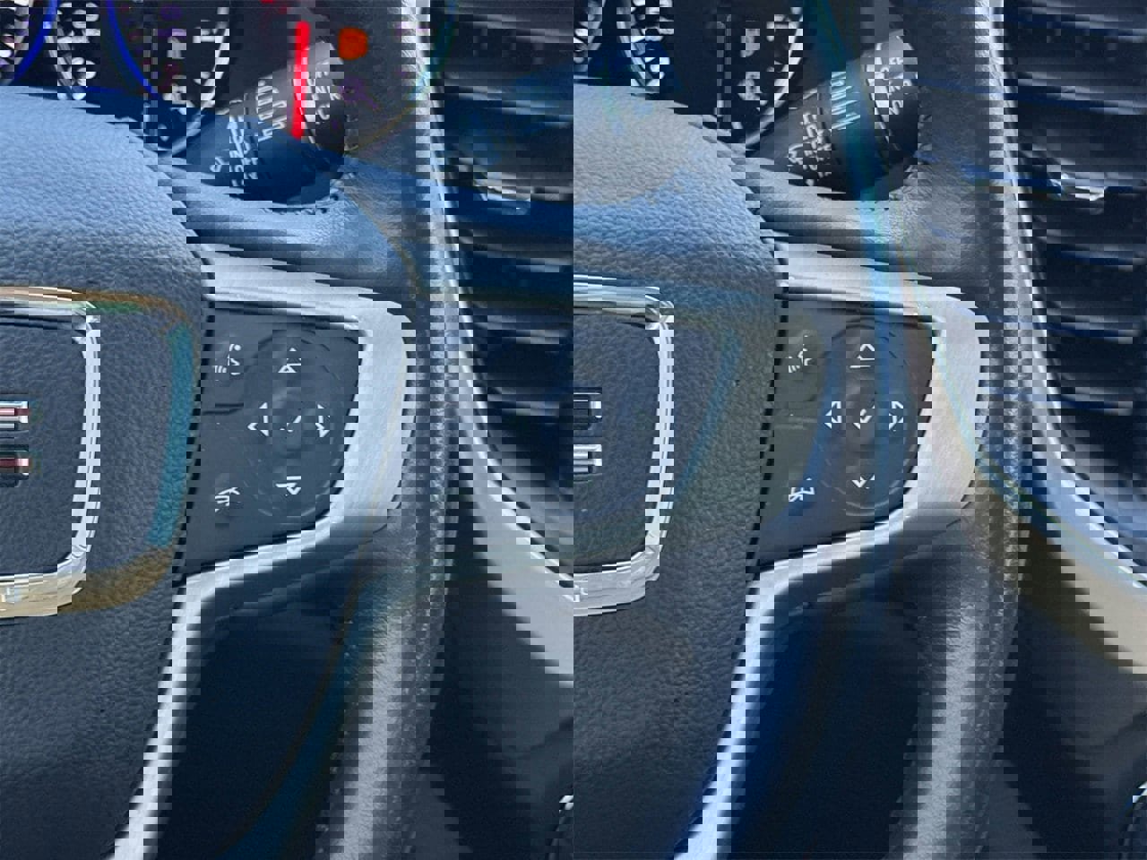 Used 2022 GMC Acadia Denali w/ Denali Technology Package image 14