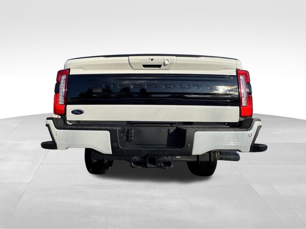 Used 2025 Ford F250 Platinum image 9
