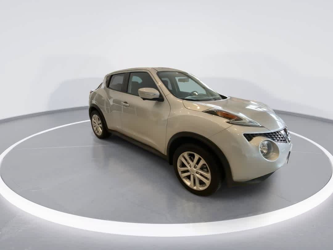 Used 2015 Nissan Juke SV w/ Technology Package AWD/4WD image 2