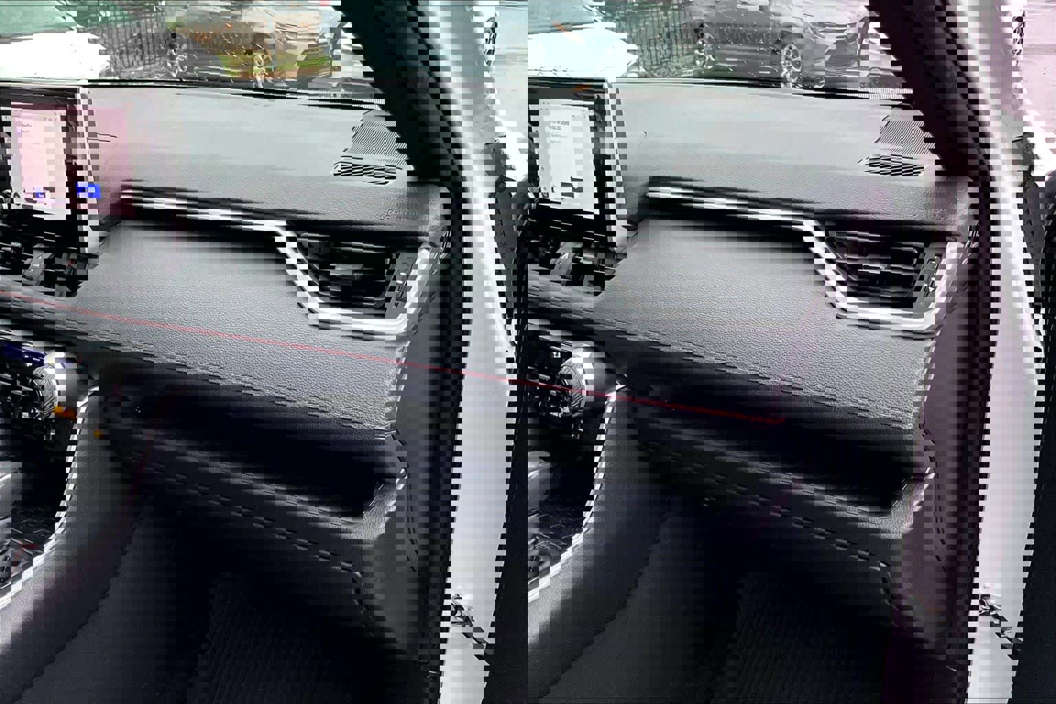 Used 2023 Toyota RAV4 SE image 17